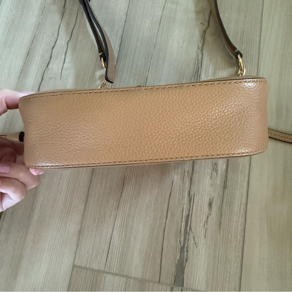 Tory Burch McGraw Camera Bag - Picture 2 of 7